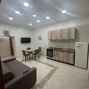 https://dora-house-valentino.hotels-amalfi.com