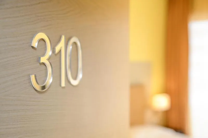 Regal Residence Brescia 3*,  Italy